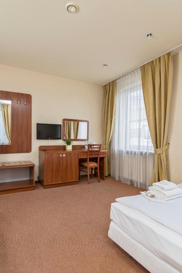 Hotel Colibra Warsaw Ngoại thất bức ảnh