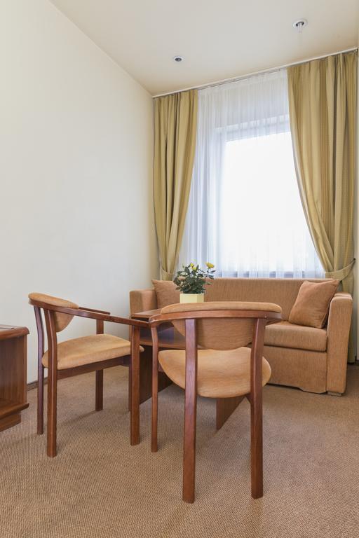 Hotel Colibra Warsaw Ngoại thất bức ảnh