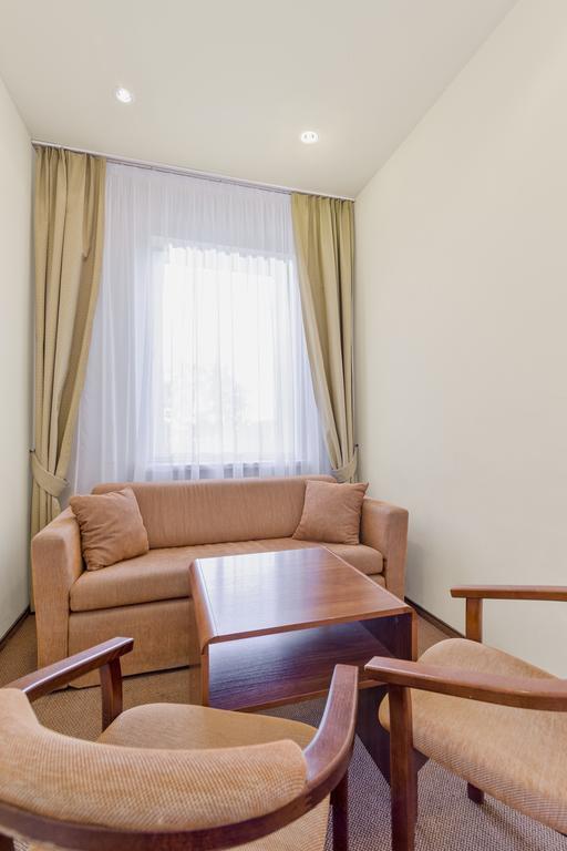 Hotel Colibra Warsaw Ngoại thất bức ảnh