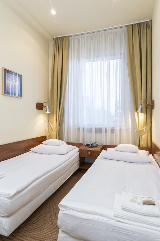 Hotel Colibra Warsaw Ngoại thất bức ảnh