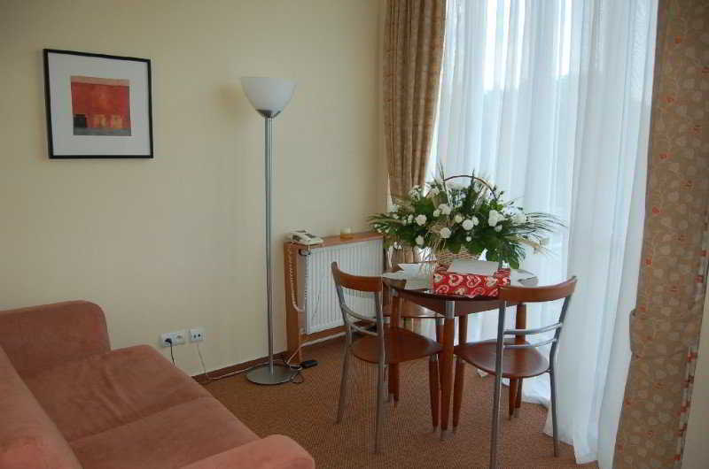 Hotel Colibra Warsaw Ngoại thất bức ảnh